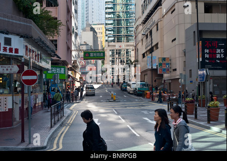 Hong Kong, angolo Wing Lok e Morrison Street in Sheung Wan. Foto Stock