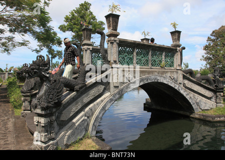 Indonesia, Bali, Tirtagangga, acqua Palace e Royal pool di balneazione, Foto Stock