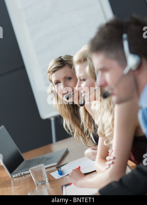 Busy business team avente una riunione Foto Stock