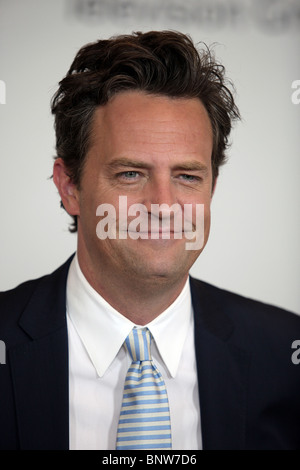 MATTHEW PERRY DISNEY ABC TELEVISION SUMMER PRESS TOUR BEVERLY HILLS CALIFORNIA USA 01 Agosto 2010 Foto Stock