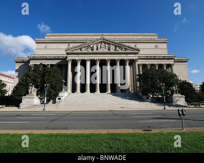 Una mattina di sole presso il National Archives Building a Washington DC. Foto Stock