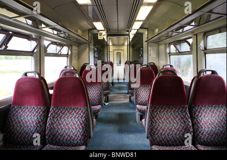 La National Express treno carrello, con sedi vuote nel Regno Unito Foto Stock