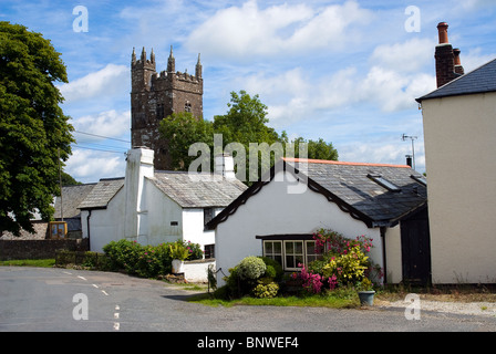 Ashwater è un piccolo e pittoresco villaggio fuori la A388 tra Holsworthy e Launceston. Foto Stock