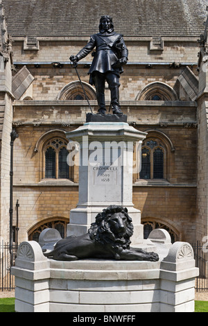 Oliver Cromwell statua fuori casa del parlamento Foto Stock