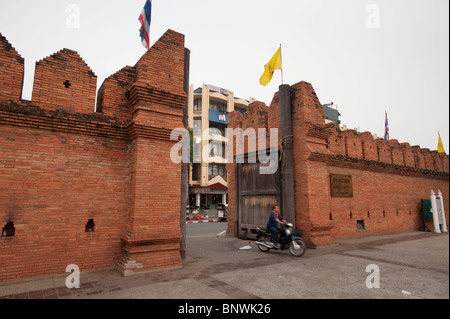 Tha Phae Gate, Chiang Mai e Chiang Mai Provincia, Thailandia, Asia Foto Stock