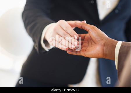 Stretta di mano Foto Stock