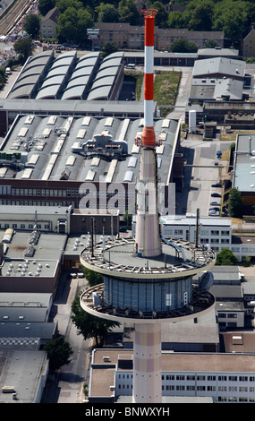 TV e torre di comunicazione del tedesco azienda di telecomunicazioni Telecom. Antenna per la TV digitale sulla parte superiore. Foto Stock