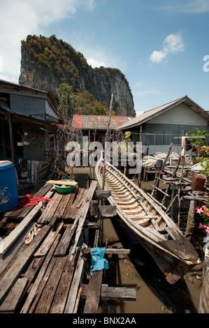 Zingari del mare village a Koh Panyee, Phang Nga Bay, Thailandia, Asia Foto Stock