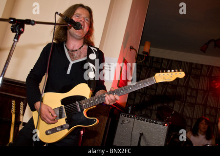 Il dopo ore di Blues Band performing live durante il Dundee Blues Bonanza 2010,UK Foto Stock