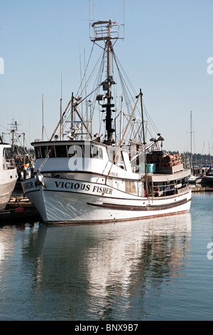 Il granchio commerciale barca da pesca vizioso Fisher ormeggiati in porto Squalicum sulla bella giornata di sole in Bellingham Washington Foto Stock