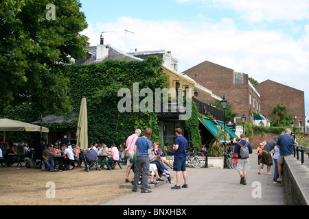 Il centro commerciale superiore a Hammersmith, Londra Foto Stock