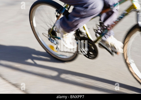 Bicicletta di guida Foto Stock