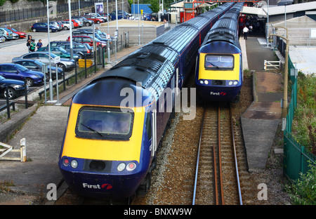 Un altro raro trattare di due treni Intercity 125 esprime a St Austell, insieme. Foto Stock