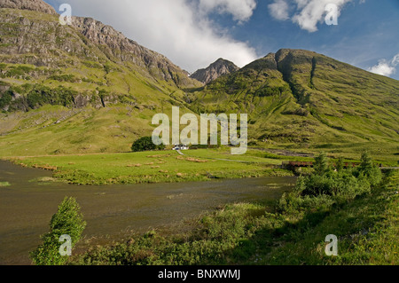 Le spettacolari montagne gamma al Glen Coe, Inverness-shire, regione delle Highlands. La Scozia. SCO 6221 Foto Stock