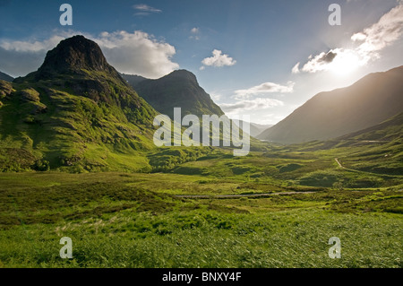 Le spettacolari montagne gamma al Glen Coe, Inverness-shire, regione delle Highlands. La Scozia. SCO 6222 Foto Stock