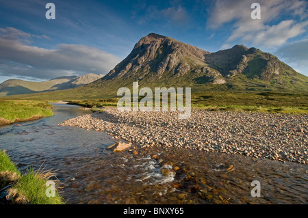 Le spettacolari montagne gamma al Glen Coe, Inverness-shire, regione delle Highlands. La Scozia. SCO 6223 Foto Stock