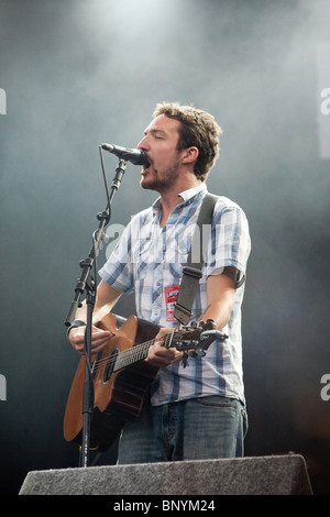 Frank Turner effettuando al Latitude festival, 17/07/2010,Henham Park, Suffolk, Inghilterra. Foto Stock