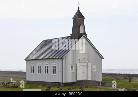 La chiesa ' Standarkirkja' sulla costa sud dell'Islanda Foto Stock