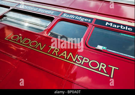 L'AEC Routemaster, Londra double decker bus rosso. Classe RCL Foto Stock