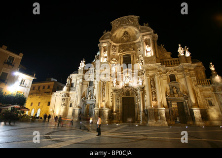 La Iglesia Catedral de Santa María en Murcia - Murcia Cattedrale di notte Foto Stock