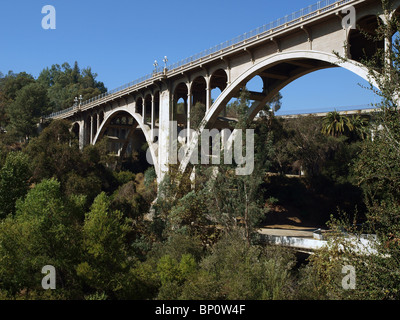 Colorado storico Boulevard bridge in pasadena california. Foto Stock