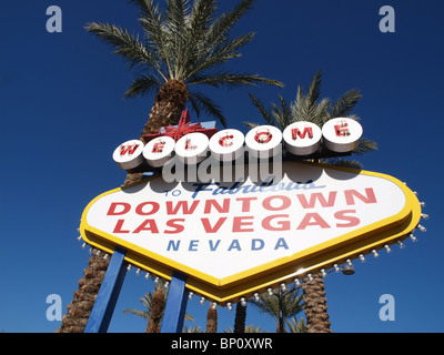 'Centro Città di Las Vegas' segno di benvenuto. Variazione diverso allora 'Las Vegas strip' segno di benvenuto. Foto Stock