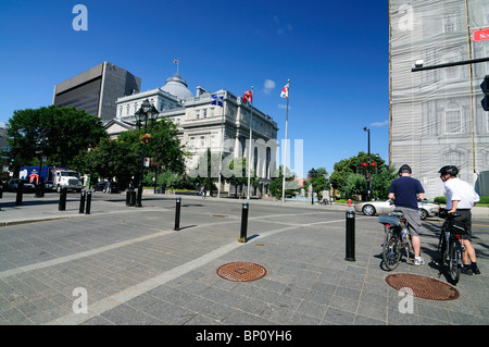 L'Antica Corte di giustizia edificio accanto a Montréal City Hall sulla rue Notre Dame Montreal Québec Canada Foto Stock