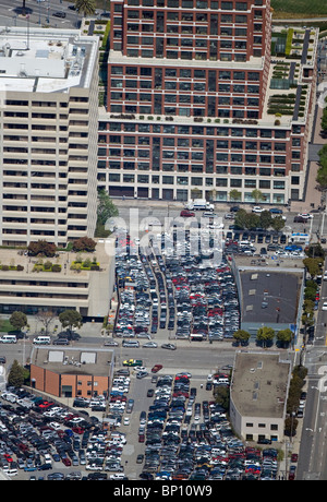 Vista aerea sopra il parcheggio del centro cittadino di San Francisco in California Foto Stock