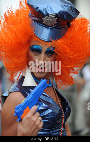 Trascinare regine del Pride event Brighton SUSSEX REGNO UNITO Foto Stock