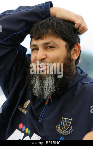 Ex Pakistan e Sussex cricketer Mushtaq Ahmed. Foto di James Boardman Foto Stock