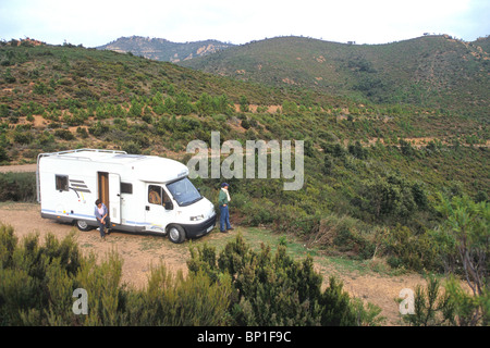 Francia Provenza Alpes-Cote-d'azur, Var (83), Saint Raphael Esterel mountain, camping car Foto Stock