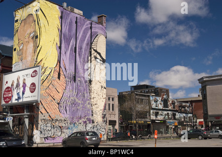 Edificio di graffiti a St Catherine Street, Montreal, Quebec, Canada Foto Stock