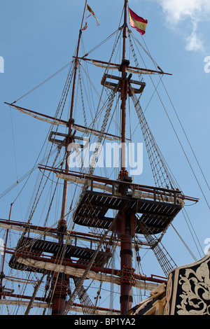 Square truccate nave 'Santisima Trindad' a fianco di Malaga quayside.Spagna Foto Stock