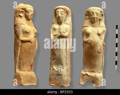 Statuine di terracotta di femmine gravide di figure probabilmente dee della fertilità usato per proteggere la donna incinta in casa. Foto Stock