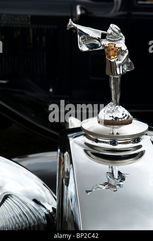 Ornamento del cofano su un vintage 1929 Cadillac. Classic American car Foto Stock