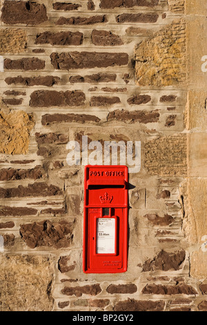 Casella postale a New Lanark, la rivoluzione industriale villaggio comunità gestiti da Pioneer sociale Robert Owen. Foto Stock