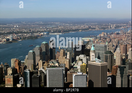 Vista aerea sopra il centro di Manhattan skyline di New York City Foto Stock