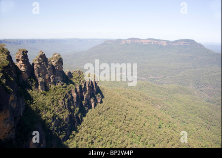 Le tre sorelle come si vede dal punto Echo, Katoomba nelle montagne blu vicino a Sydney Foto Stock