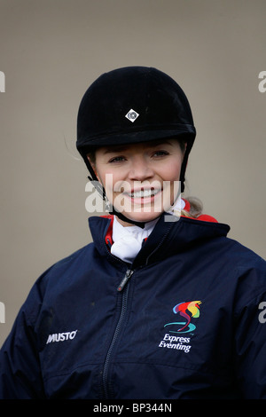 Jodie Kidd Show Jumping a Hickstead. Foto di James Boardman. Foto Stock