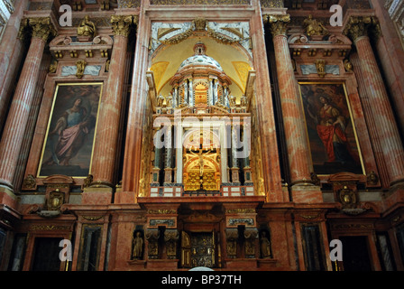 La cappella principale all'interno della Mezquita, Cordoba, in provincia di Cordoba, Andalusia, Spagna, Europa occidentale. Foto Stock