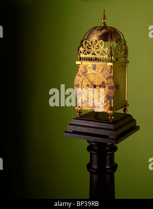 Inglese orologio lanterna Foto Stock