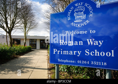 Roman Way Scuola Primaria Andover accesso a livello di ingresso Foto Stock