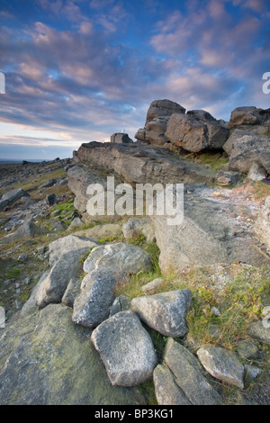 Il punto di innesco sul bordo Blackstone a inizio estate al tramonto Blackstone Bordo Sud Moro pennines West Yorkshire Regno Unito Foto Stock