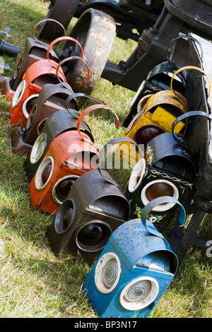 In vecchio stile lampade di segnalazione per lavori stradali Foto Stock