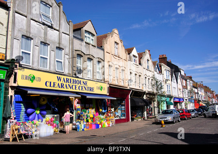 Connaught Avenue, Frinton on-Mare, Essex, Inghilterra, Regno Unito Foto Stock