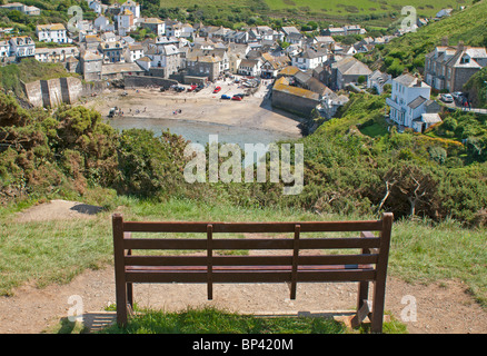 Vista di Port Isaac da Hillside Foto Stock