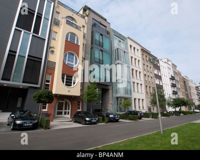 Nuovo case di lusso nel quartiere Mitte di Berlino Germania Foto Stock