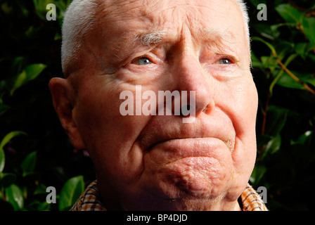 Ex pilota di Spitfire Howard scudiero, 89anni, a casa in Rednal, Birmingham Foto Stock