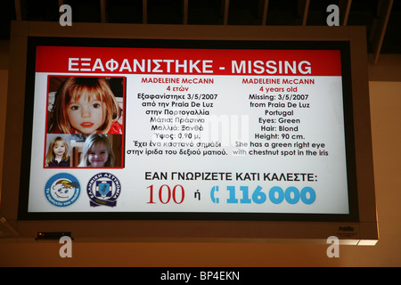 Madeleine McCann poster mancanti in Grecia Foto Stock