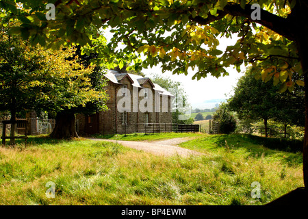 Regno Unito, Inghilterra, Cheshire, Stockport, High Lane, Lyme Park, station wagon cottage Foto Stock